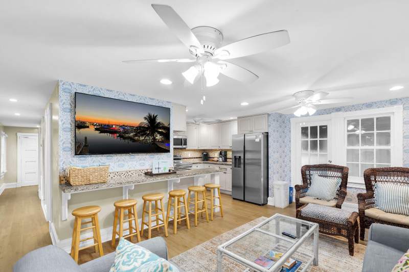 5 bedroom Single Family Residence at 415 & 417 Truman Avenue, Old Town - Unlisted (1.0), Key West — photo 4