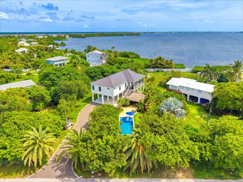 3 bedroom Single Family Residence at 165 Colson Drive, Cudjoe Acres (21.5), Cudjoe Key — photo 2