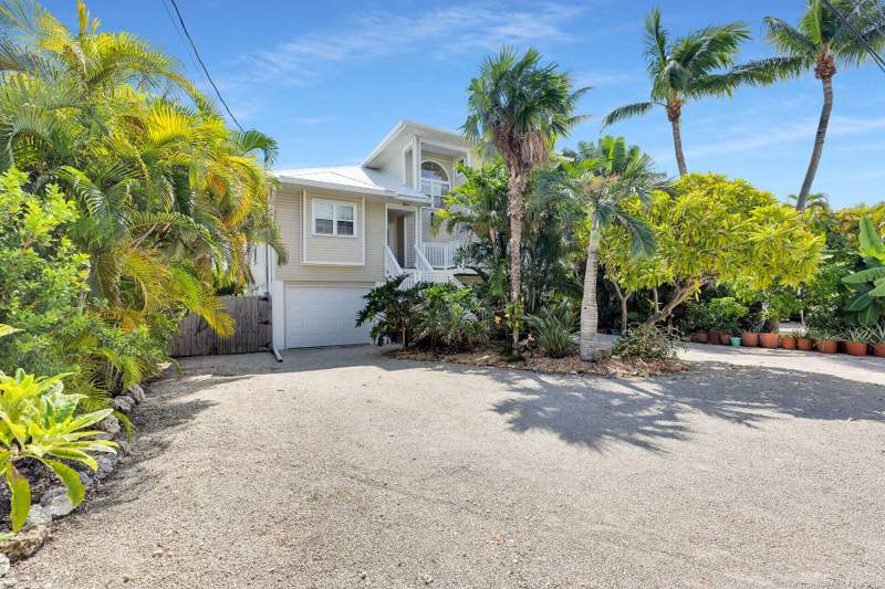 3 bedroom Single Family Residence at 27416 Tobago Lane, Breezeswept Bch Est (27.5), Ramrod Key — photo 3