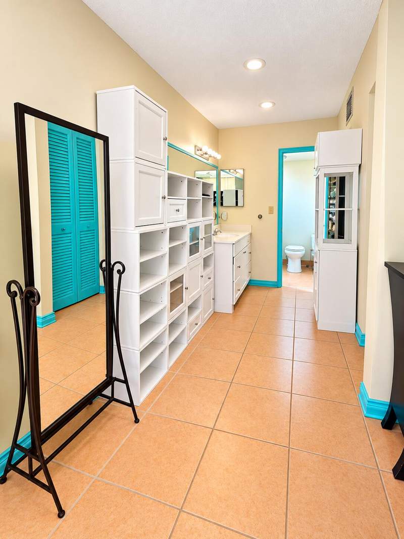 1 bedroom Condominium at 79901 Overseas Highway #220, Palms of Isla (80.0), Upper Matecumbe Key Islamorada — photo 2