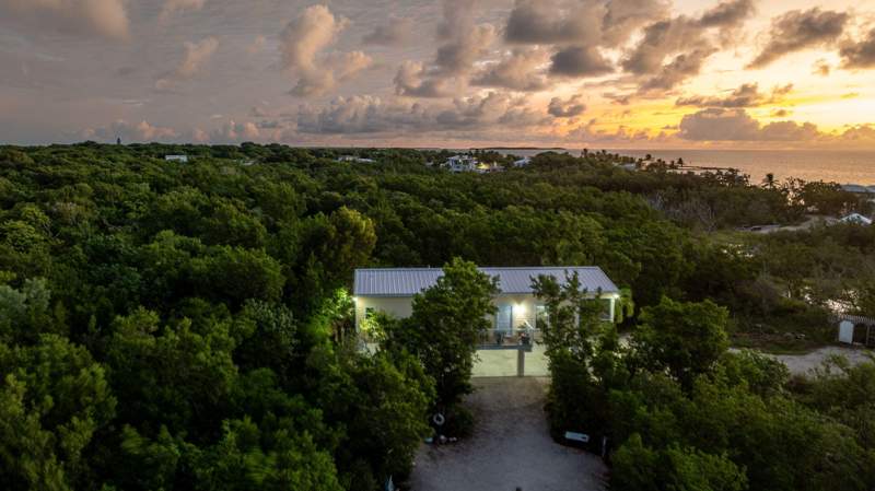 2 bedroom Single Family Residence at 150 Sabal Avenue, Palma Sola (93.0), Key Largo — photo 4