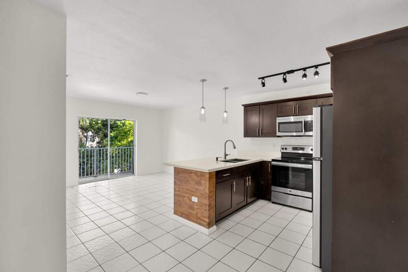 2 bedroom Condominium at 1129 Pebble Beach Lane #Apt 11, Indies Island Condo (61.0), Duck Key — photo 3