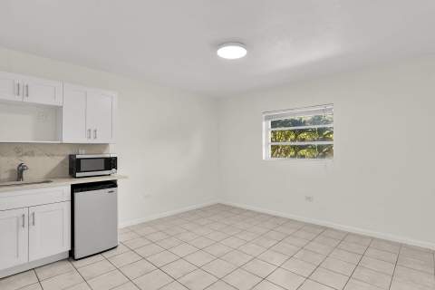 1129 Pebble Beach Lane #Apt 11, Duck Key FL - photo 11 of 21