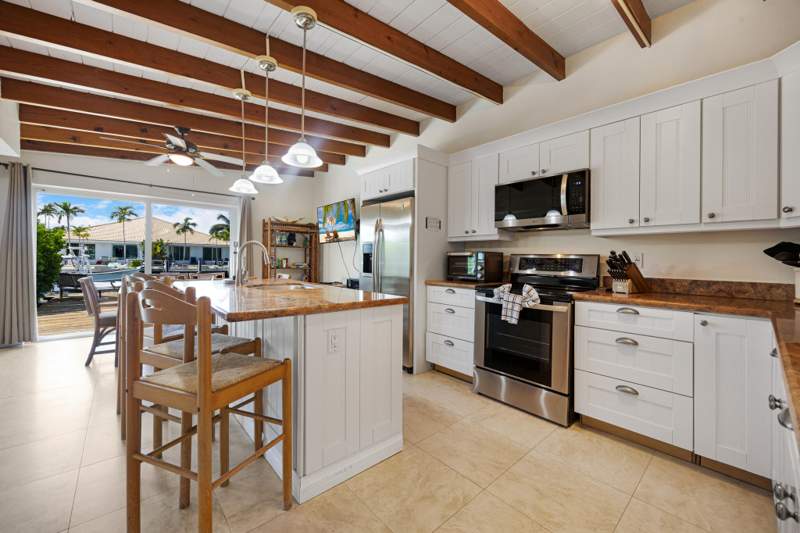 2 bedroom Half Duplex at 133 8Th Street, Key Colony Bch 1st Addn Amd Plat (53.5), Key Colony — photo 5
