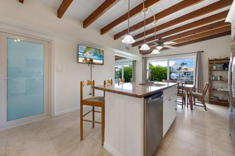 133 8Th Street, Key Colony FL - photo 10 of 47