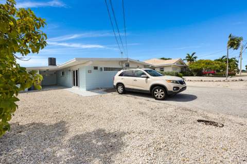 133 8Th Street, Key Colony FL - photo 8 of 47