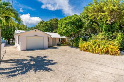 209 2Nd Street, Key Largo FL - photo 6 of 45