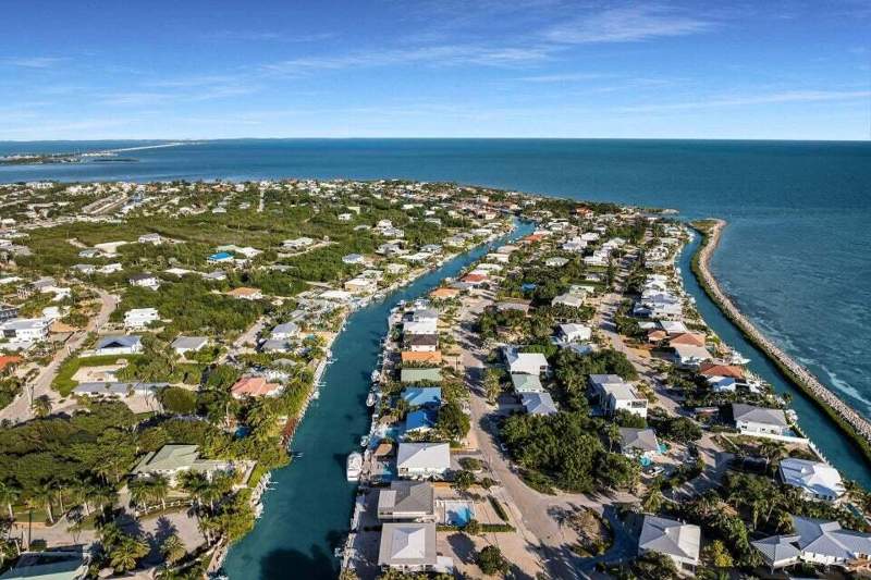 2 bedroom Single Family Residence at 232 W Seaview Drive, Plantation Island (61.0), Duck Key — photo 4