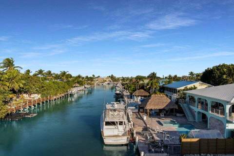 232 W Seaview Drive, Duck Key FL - photo 11 of 72