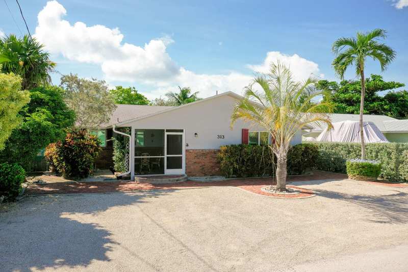 3 bedroom Single Family Residence at 313 2nd Terrace, Largo Sound Vill (104.0), Key Largo — photo 1