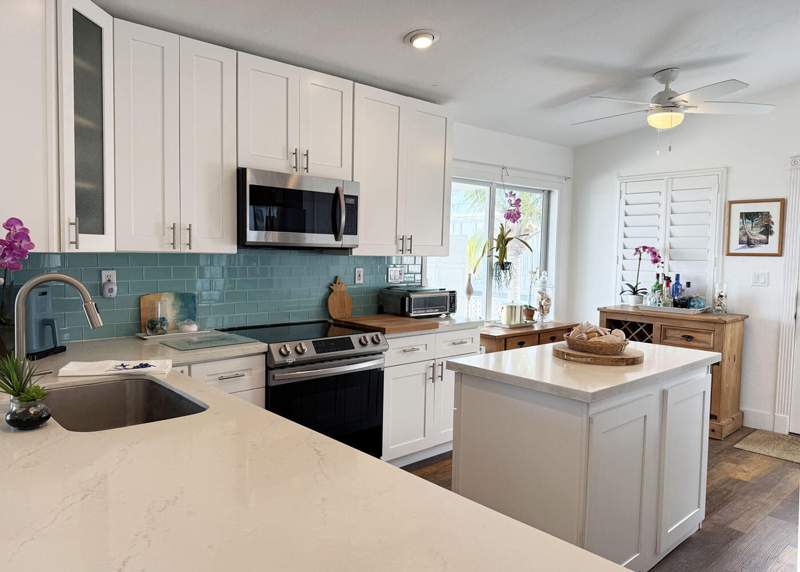 4 bedroom Single Family Residence at 800 S Marina Avenue, Silver Shores (96.0), Key Largo — photo 2