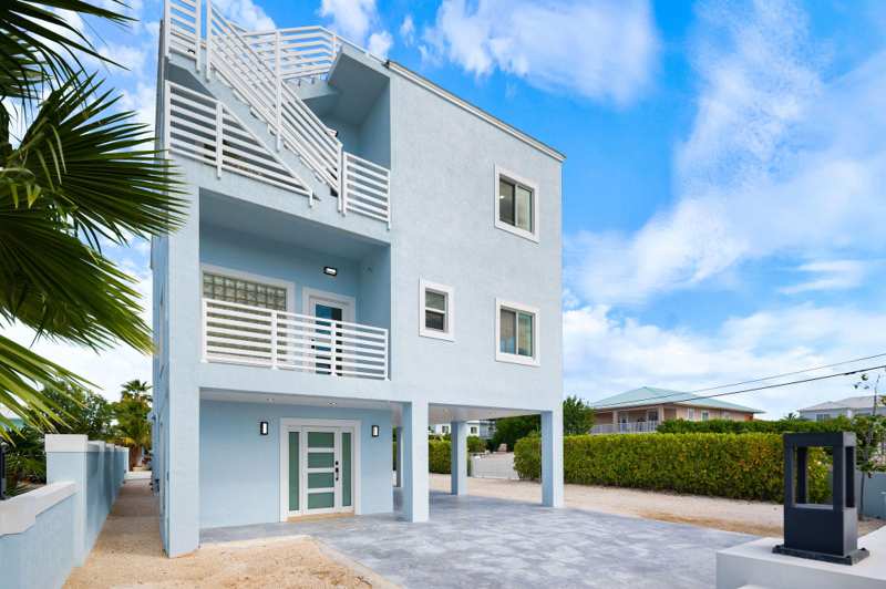 3 bedroom Single Family Residence at 613 Portia Circle, Key Largo Beach Addition (100.0), Key Largo — photo 1