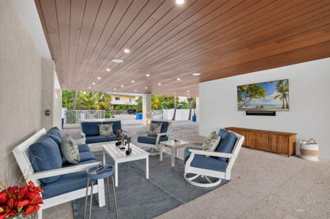 328 S Coconut Palm Boulevard, Plantation Key FL - photo 19 of 85