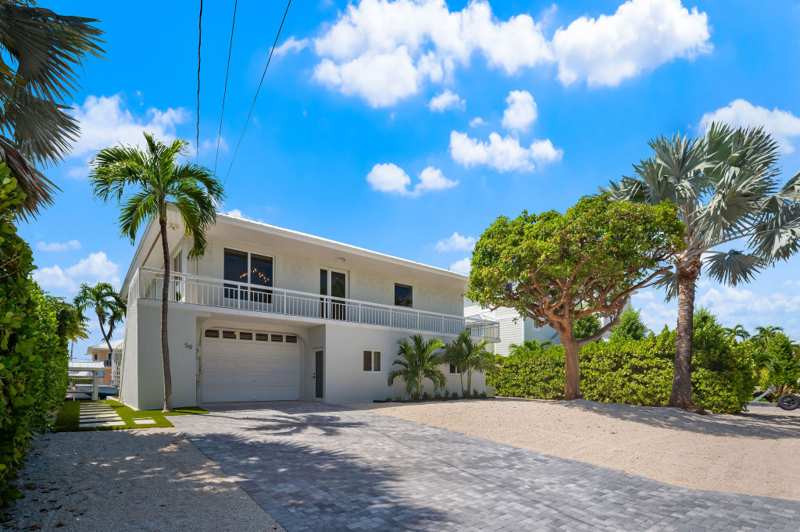 4 bedroom Single Family Residence at 59 W Plaza Del Sol, Port Antigua (74.5), Lower Matecumbe — photo 1