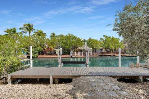 49 Blue Water Drive, Saddlebunch FL - photo 9 of 47