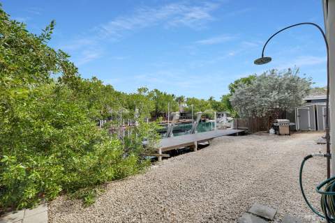 49 Blue Water Drive, Saddlebunch FL - photo 10 of 47