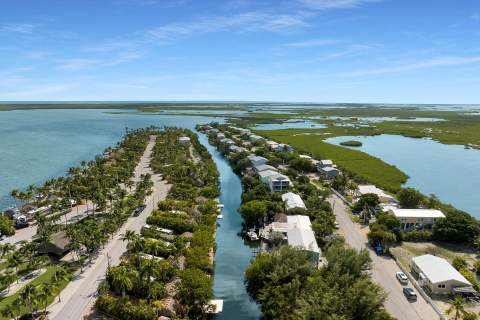 49 Blue Water Drive, Saddlebunch FL - photo 6 of 47