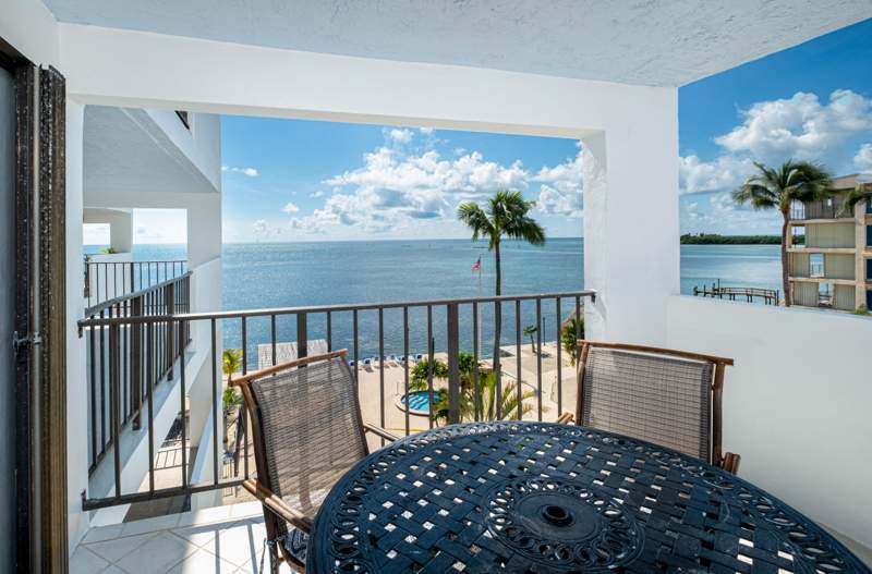 2 bedroom Condominium at 79901 Overseas Highway #410, Palms of Isla (80.0), Upper Matecumbe Key Islamorada — photo 3