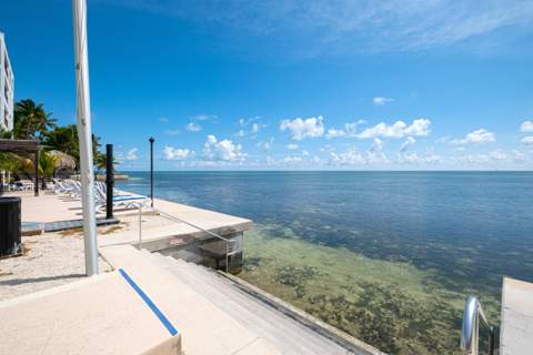 79901 Overseas Highway #410, Upper Matecumbe Key Islamorada FL - photo 23 of 24