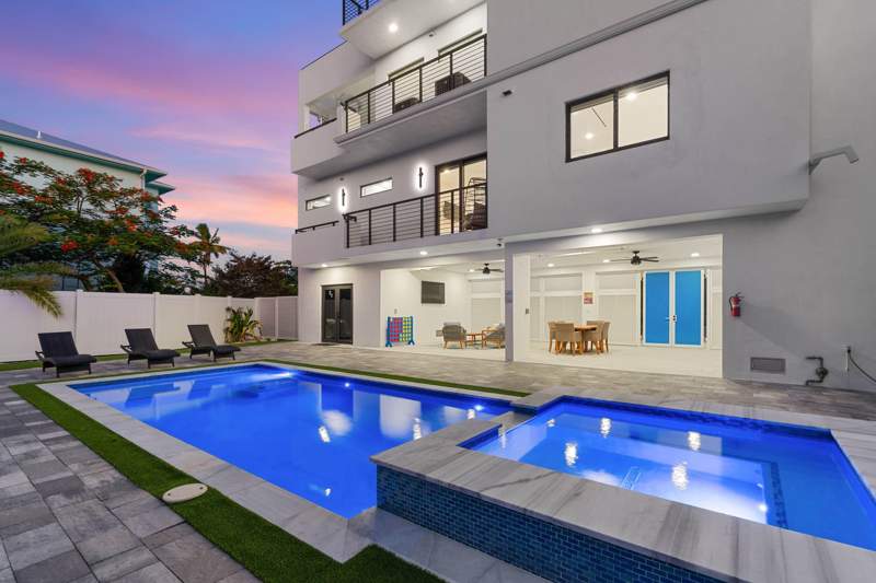 4 bedroom Single Family Residence at 136 Coco Plum Drive, Coco Plum (54.6), Marathon — photo 3