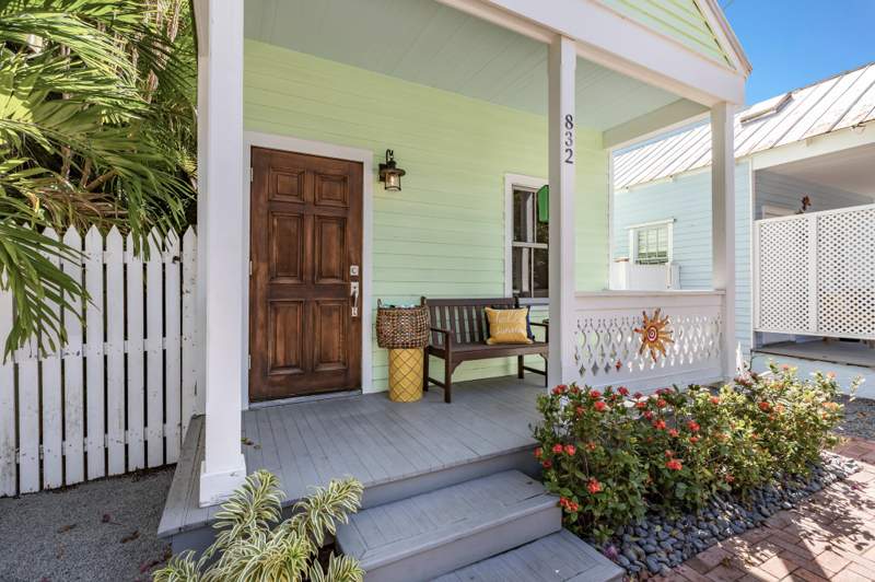 2 bedroom Single Family Residence at 832 Johnson Lane, Eugene R Albury Sub (1.0), Key West — photo 2