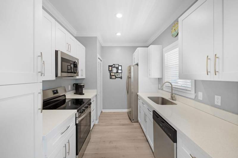 3 bedroom Single Family Residence at 31 Coral Way, Maloney Sub (5.0), Stock Island — photo 3
