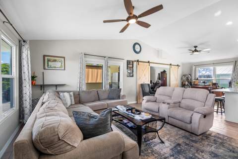 29283 Coconut Palm Drive, Big Pine Key FL - photo 8 of 48