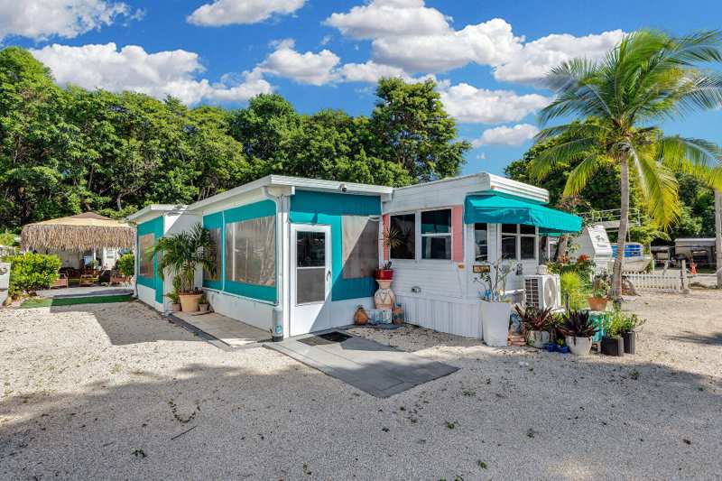 2 bedroom Mobile Home at 325 Calusa Street #482, Calusa Campground (101.5), Key Largo — photo 1