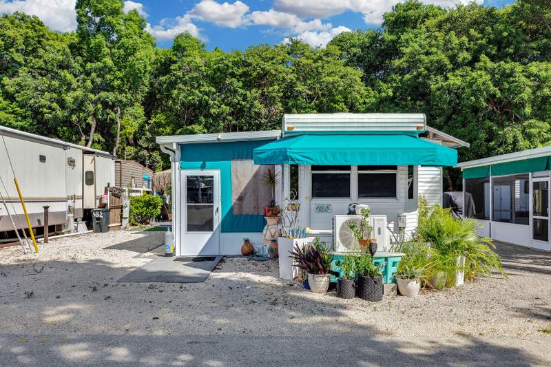 2 bedroom Mobile Home at 325 Calusa Street #482, Calusa Campground (101.5), Key Largo — photo 2