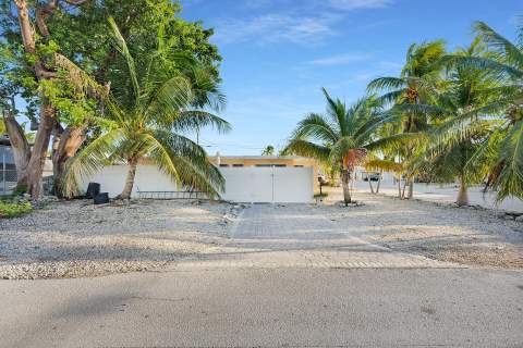 400 117th Street Ocean, Marathon FL - photo 23 of 28