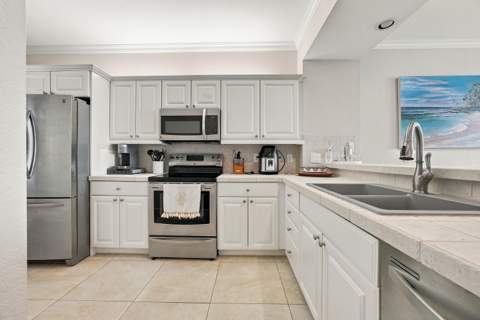 5607 College Road ## B302, Key West FL - photo 16 of 35