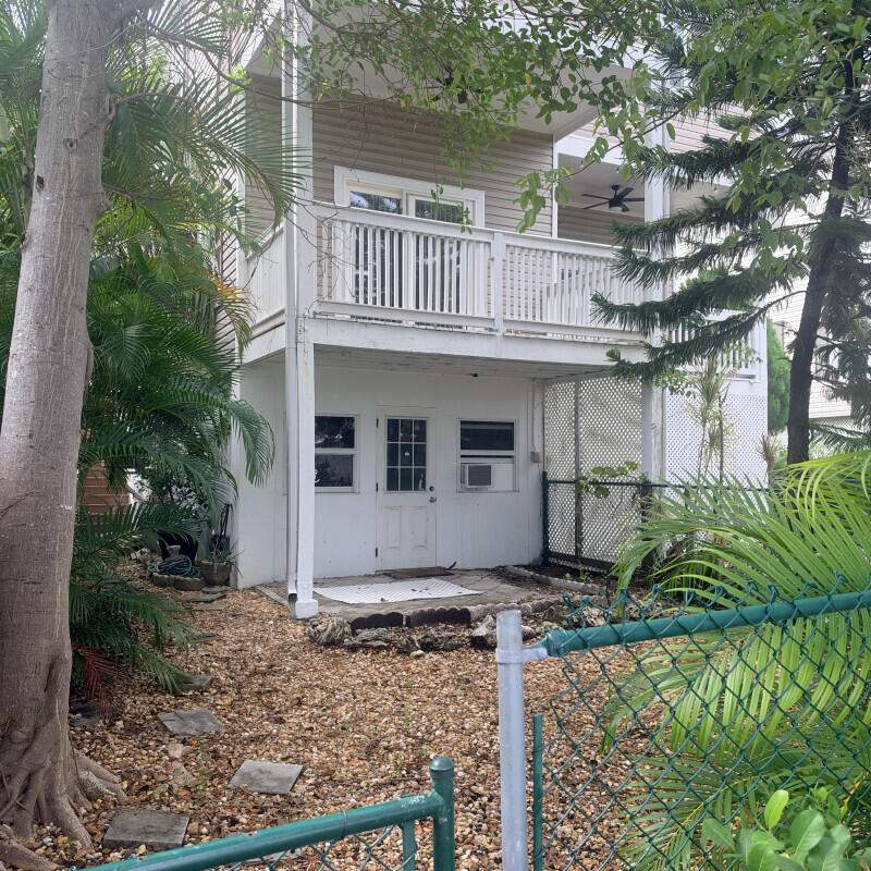 3 bedroom Townhouse at 48 7Th Avenue, Maloney Sub (5.0), Stock Island — photo 2