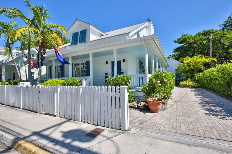 4 bedroom Single Family Residence at 813 Thomas Street, Key West, Key West — photo 3