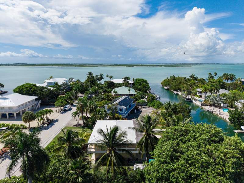 3 bedroom Single Family Residence at 17155 W Hibiscus Lane, Sugarloaf Shores (17.0), Sugarloaf Key — photo 2