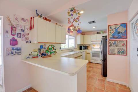 312 E Caribbean Drive, Summerland Key FL - photo 13 of 40