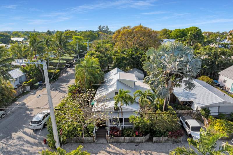 4 bedroom Single Family Residence at 1320 Eliza Street, Knights Sub (2.0), Key West — photo 4