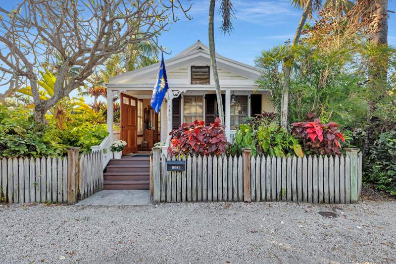 4 bedroom Single Family Residence at 1320 Eliza Street, Knights Sub (2.0), Key West — photo 3