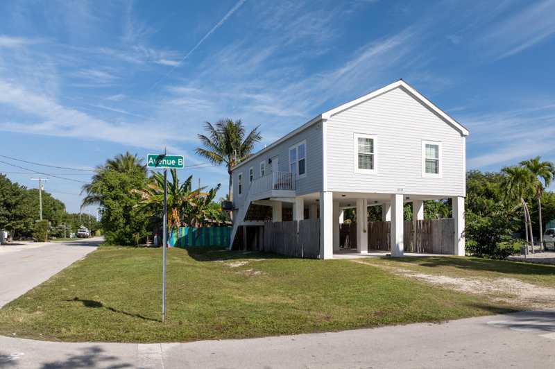 3 bedroom Single Family Residence at 31315 Avenue B, Sands Sub (31.0), Big Pine Key — photo 1