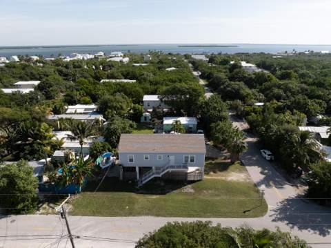 31315 Avenue B, Big Pine Key FL - photo 8 of 35
