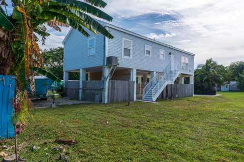 31315 Avenue B, Big Pine Key FL - photo 11 of 35