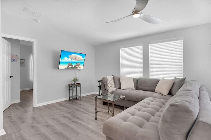 3 bedroom Single Family Residence at 511 Avenue D #B, Johnsonville (9.0), Big Coppitt — photo 4