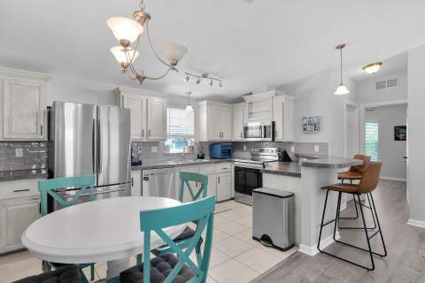 511 Avenue D #B, Big Coppitt FL - photo 6 of 21