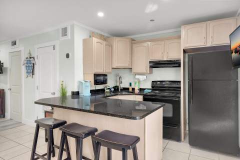 109 Avenue D #307, Marathon FL - photo 19 of 40