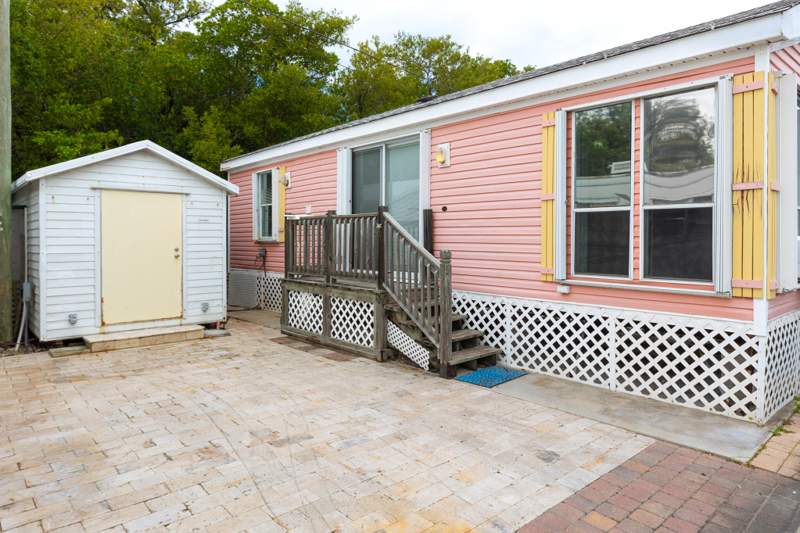 1 bedroom Mobile Home at 6099 Overseas Highway #Lot 60W, Keys RV/Mobile Home Condominium (50.5), Marathon — photo 4