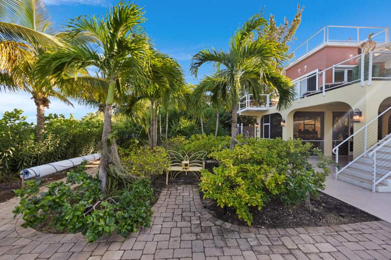 3 bedroom Single Family Residence at 733-743 Trinidad Lane, Windward Beach Est (28.5), Little Torch Key — photo 3