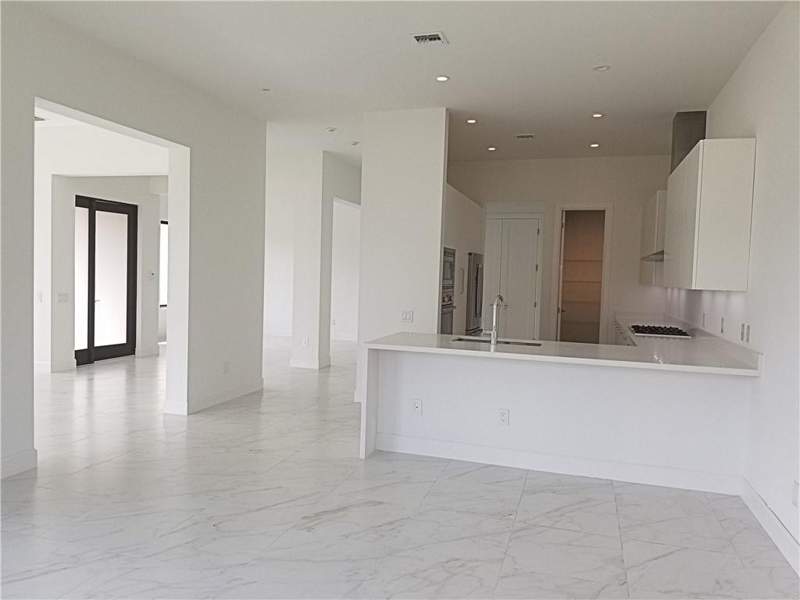 4 bedroom Townhouse at 5939 Brookfield Circle #5939, The Preserve at Emerald H, Hollywood — photo 2