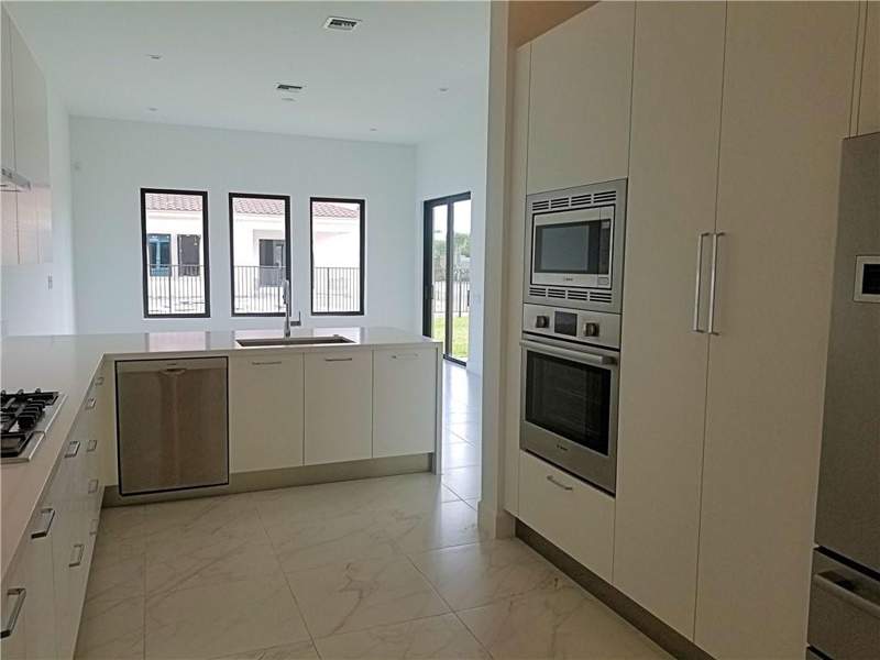 4 bedroom Townhouse at 5939 Brookfield Circle #5939, The Preserve at Emerald H, Hollywood — photo 4