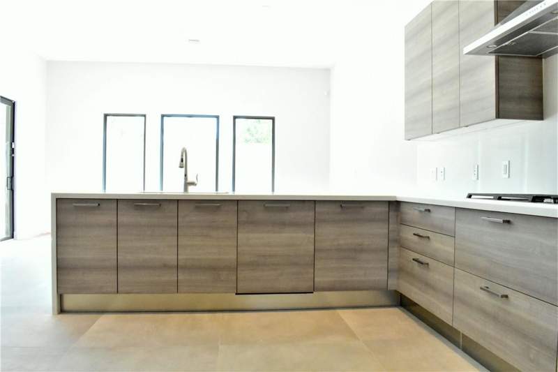 5 bedroom Single Family Residence at 5704 Ashwood Circle, Preserve At Emerald Hills, Hollywood — photo 3