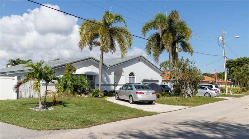 3 bedroom Single Family Residence at 4031 NE 27th Terrace, Venetian Isles 2nd Sec 45, Lighthouse Point — photo 1