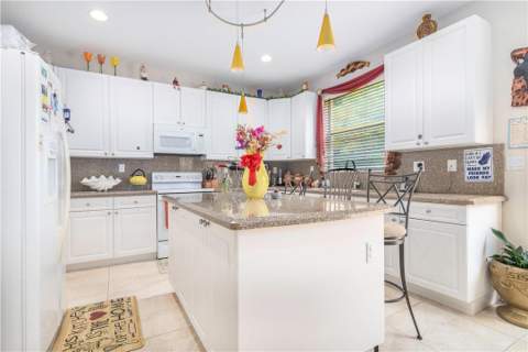 7635 19th Court, Pembroke Pines FL - photo 10 of 24